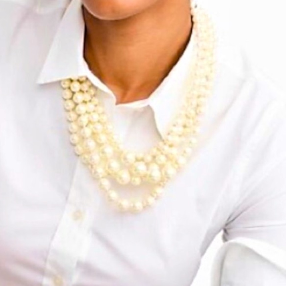 Iconic 5-strand twisted pearl necklace